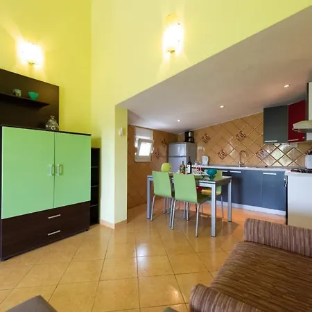 Apartamento In With Balcony, Air Condition, Wifi, Washing Machine *