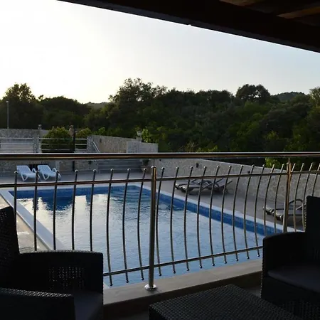 In With Balcony, Air Condition, Wifi, Washing Machine * Vinišće